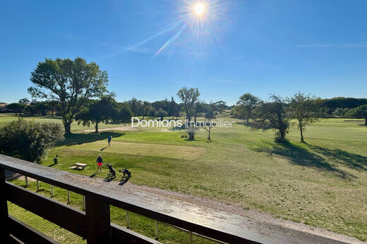 EXCLUSIVITE – A VENDRE – SAINT CYPRIEN – APPARTEMENT GOLF