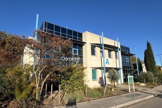 A VENDRE &#8211; TOULOUGES &#8211; LOCAL PROFESSIONNEL