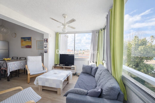 A VENDRE – F2 + MEZZANINE – 60 m² UTILES – PISCINE – 6 CO