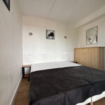 A VENDRE – F2 + MEZZANINE – 60 m² UTILES – PISCINE – 6 CO