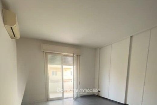 A VENDRE – PERPIGNAN – APPARTEMENT T2 AVEC PLACE DE PARKING