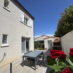 A VENDRE – TROUILLAS – VILLA AVEC JARDIN