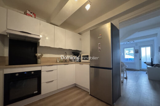 A VENDRE – THUIR – MAISON DE VILLAGE RENOVEE