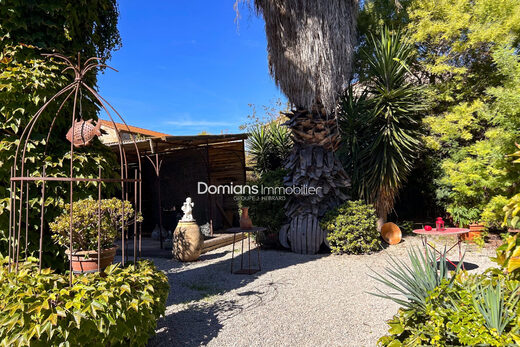 A VENDRE – SAINT HIPPOLYTE – Maison T4 en 3 faces avec jardin