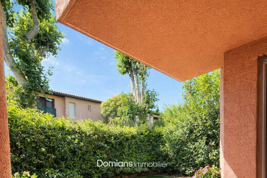 À VENDRE- Saint Cyprien- Appartement T3 cabine Rez de Jardin