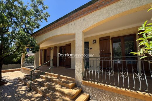 A VENDRE THUIR VILLA AVEC JARDIN
