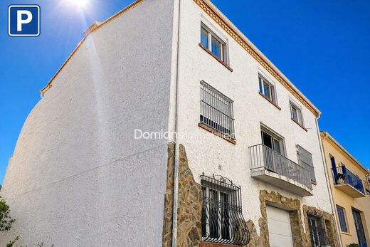 A VENDRE &#8211; PORT VENDRES &#8211; APPARTEMENT T2 + PARKING