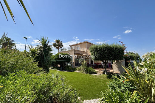 A VENDRE-SAINT CYPRIEN-VILLA T5