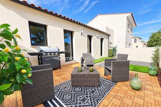 A VENDRE THUIR VILLA AVEC JARDIN