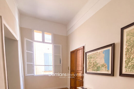 A VENDRE &#8211; PERPIGNAN COEUR DE VILLE &#8211; APPARTEMENT T3 BOURGEOIS